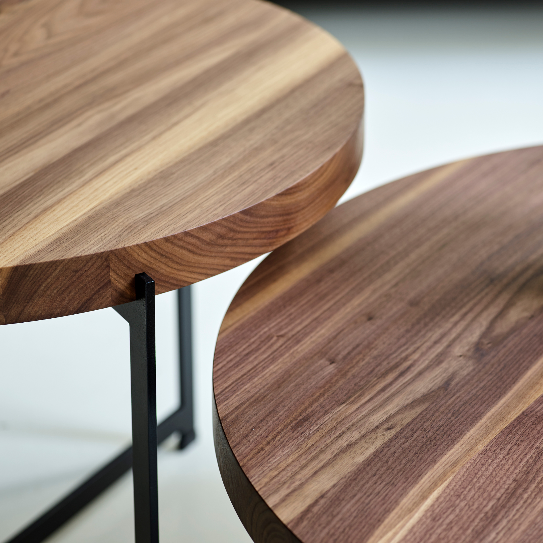 Plateau Coffee & Side Table